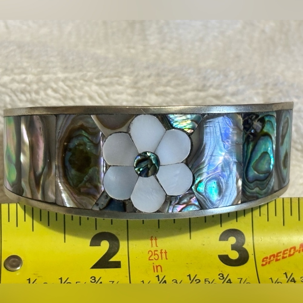 Alpaca Mexico Silver Abalone Flower Bracelet